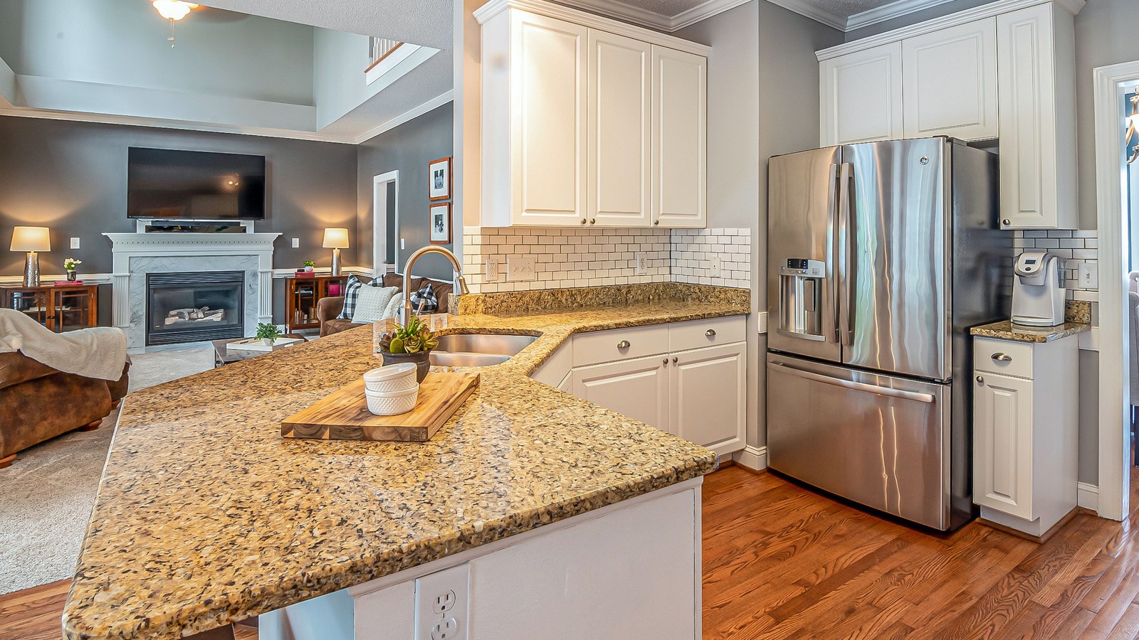 Best Google Ads keywords for kitchen remodeling contractors